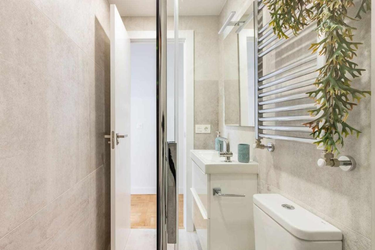 New Amara Suite Friends & Families Parking San Sebastian Buitenkant foto